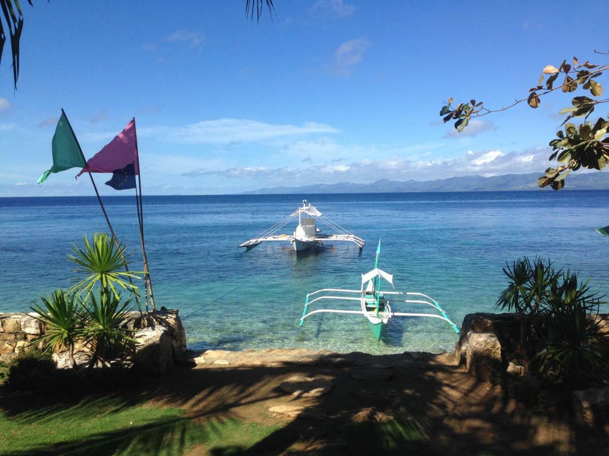 Tinaoog Beach Resort Alad Buitenkant foto
